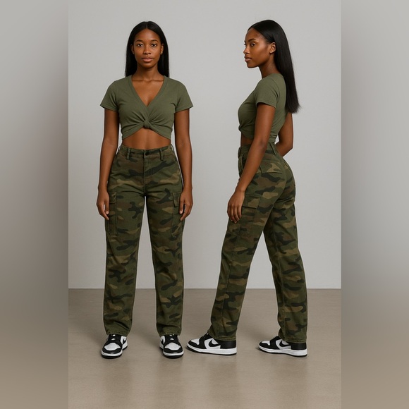 Camouflage Chic High-Waist Cargo Pants - Picture 5 of 16